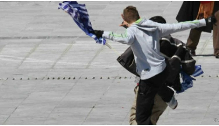 Κρητικός ψητοπώλης «σακάτεψε» Πακιστανό που έβρισε την Παναγία (βίντεο)